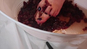 Toe wine or not Toe wine