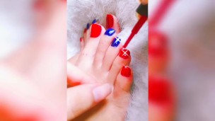 Watch me do my sexy toenails red and blue