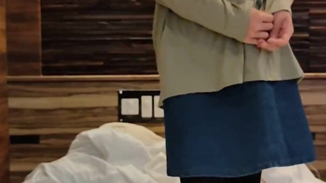 女装オナニー スカート履いてちんぽに電マを当てがい情けない声を上げて射精します… - Free Sex Video - RedTube