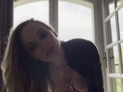 Je le branle et le suce avec ma combinaison en Latex 13/16