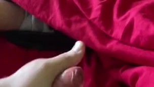  video of me wanking off until I cum on my body 