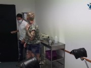 Doktor fickt Patientin in der Praxis 3/16