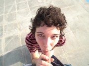 Urlaubsflirt eskaliert - AO-Sex am Hotelpool ! Hoffentlich erwischt mich keiner! 4/16