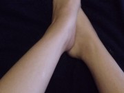 Bare feet lotion massage - Screenshot 14 of 16 - Soft