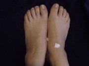 Bare feet lotion massage - Screenshot 6 of 16 - HD