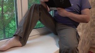 Pissing on the window, a nice show for neighbors