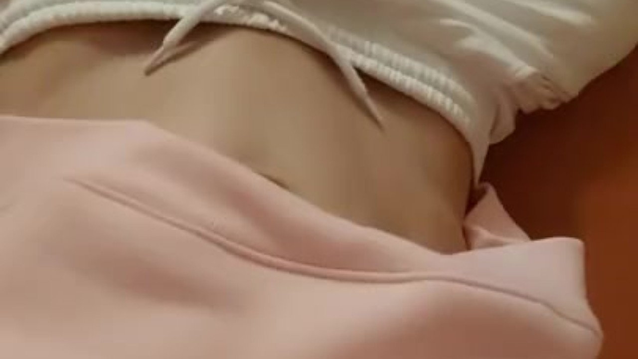 A horny 18-year-old boy masturbates in a pink sweater after ...