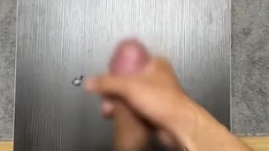 どのくらい飛ぶか試してみたけど全然飛ばなかった。。