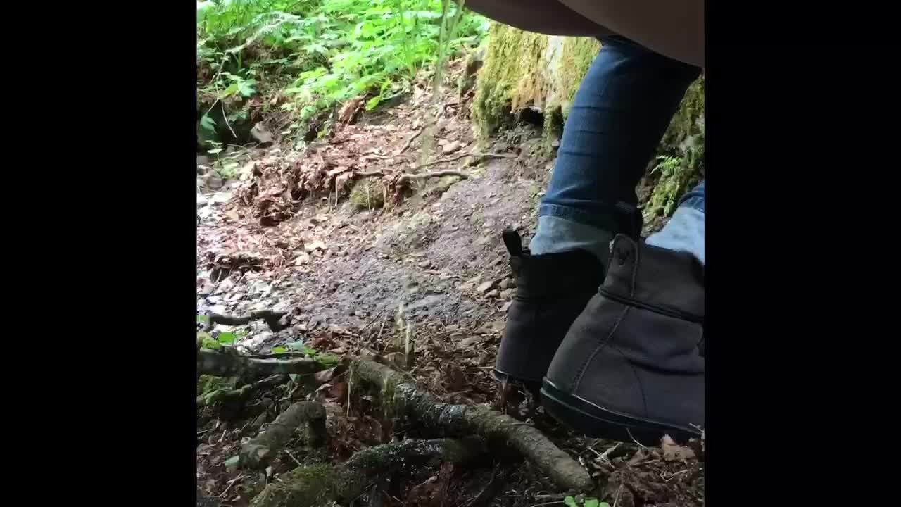 Lesbian hiking piss compilation - Zoey and Rose - Darmowe seks wideo - RedTube