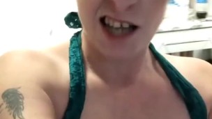 sexyDancingMILF-JUNECONTEST