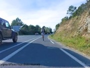 libertine et amatrice, j'adore m'exhiber, je montre mon cul au bord de ma route nationale!