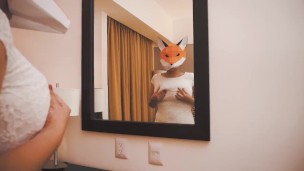 Mexicana muestra sus enormes tetas en un hotel