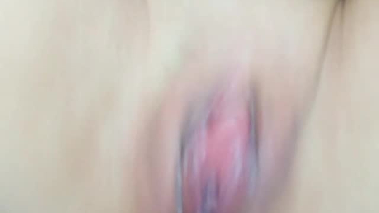 Accidentally Pissed all over my phone camera during filming - Close up peeing pussy Angel Fowler - Free Sex Video - RedTube