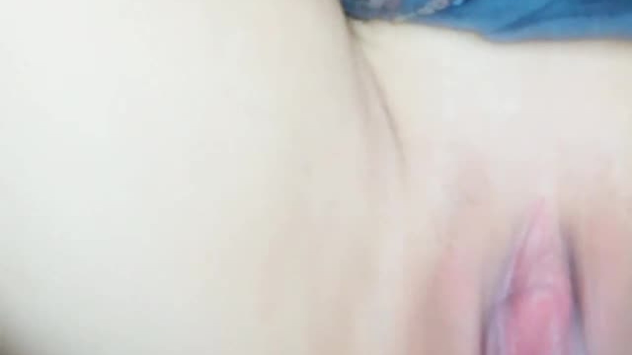 Accidentally Pissed all over my phone camera during filming - Close up peeing pussy Angel Fowler - Free Sex Video - RedTube