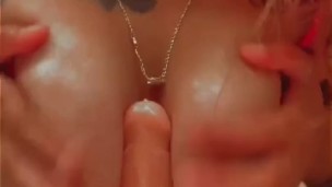 SEXXY LATINA PLAYING WITH DIDLO 