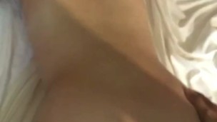 【個人撮影】生ハメ　バックで感じる　完全オリジナル　ハメ撮り　女子大生      japanese hentai couple sex doggy style