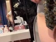 【個人撮影】　女子大生の私服おしっこ①　見られるの恥ずかしくて興奮する...... - Screenshot 4 of 16 - Japanese