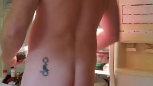 Small dick daddy making breakfast 