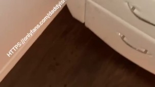 Huge teen cumshot