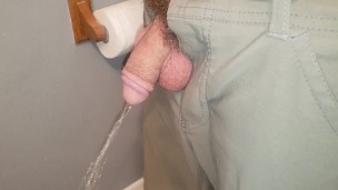 Longest Pee Ever! Over 2 Minutes!