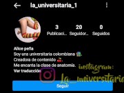 Hermosa universitaria con coño pequeño y cremoso se masturba hasta venirse a chorros 6/16