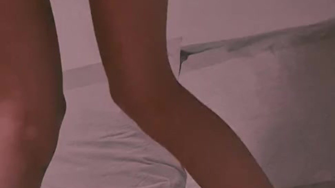 Novinha Cantando Fazendo Strip Balançando a Raba - Darmowe seks wideo - RedTube