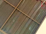 Ama de casa linda se divierte sin bragas en el columpio Puta se balancea y muestra su coño perfecto 12/16