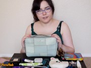 What's In My Purse? Nothing Interesting, But I Made A Video Anyway | VLOG 13/16