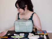 What's In My Purse? Nothing Interesting, But I Made A Video Anyway | VLOG 14/16