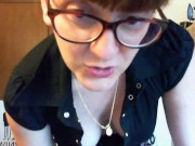 la tua segretaria che impreca e ti prende in giro pesantemente 9/16