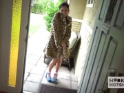 Tiny Asian babe Avery Black meets guy for rough sex on first date 1/16