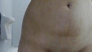 Me hago cariño sola en el baño 😍😍