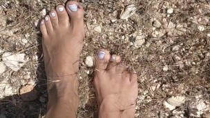 Sharp stones