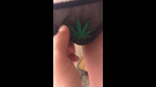 gostosa Latina melhor amiga FrutillaFresca chupando pau como uma profissional PARTE 1