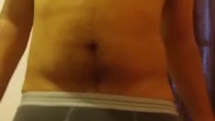 Bailando y mostrándote un poco