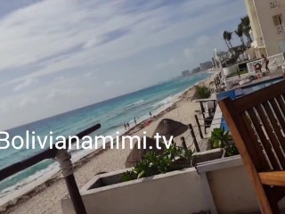 Vamos a tomar desayuno😜… mostrando mi conchita en el restaurante😁