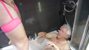 Post Op Tgirl Lisa Pissing on Johns Face in the Bath Tub