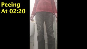Amateur teen pees black jeans