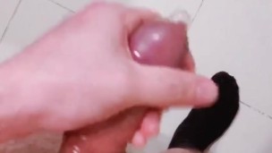 男孩子戴套第一人称视角自慰射精声音噗嗤噗嗤超级羞耻/Boy Cumming in the Condom