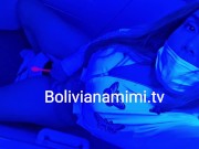 Numa viagem de 10 horas nao aguentei mais o tesao e me masturbei no banheiro do aviao ate gozar  13/16