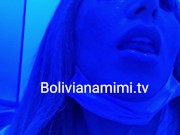 Numa viagem de 10 horas nao aguentei mais o tesao e me masturbei no banheiro do aviao ate gozar  16/16