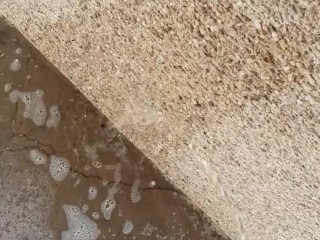 DESPERATE Public Piss in an apartment building! 💦💦