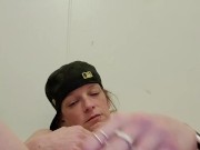 Make that pussy squirt