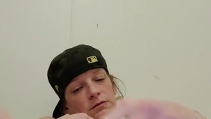 Make that pussy squirt
