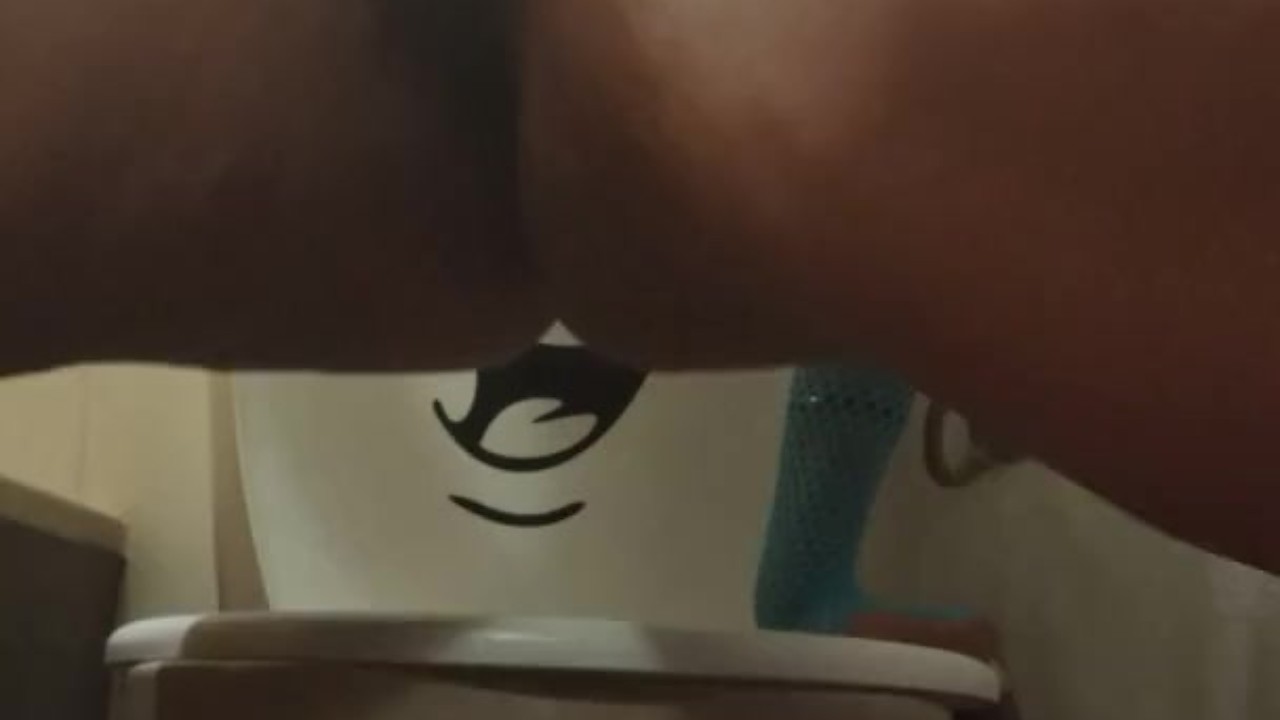 hidden in the bathroom masturbating with a golden shower gift. - RedTube