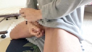 【個人撮影】昼間から金玉握りしめて亀頭責めオナニー