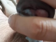 Com frio e batendo uma até gozar gostoso 16/16