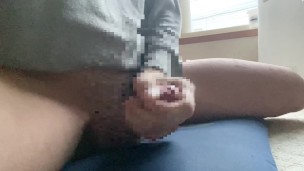 お昼休みに亀頭責め発情オナニーで大量射精！ 