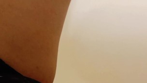 ASMR pissing in tub