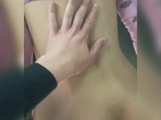 Студентка позволяет лапать себя в туалете клуба 10/16